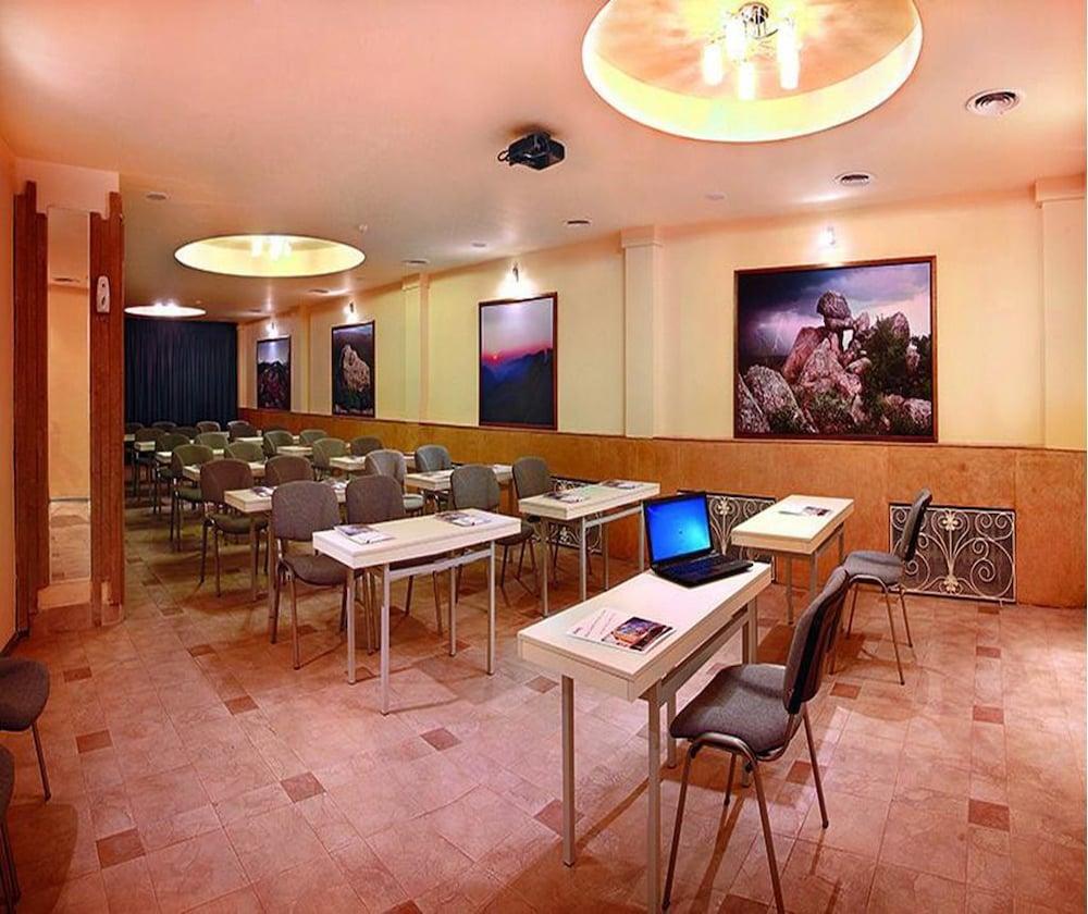 The Stay Boutique Hotel: Central Square Convenience Plovdiv Exterior photo